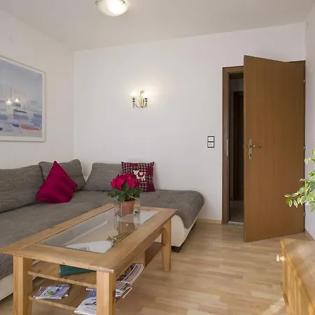 Appartment-haus Janine アパート *